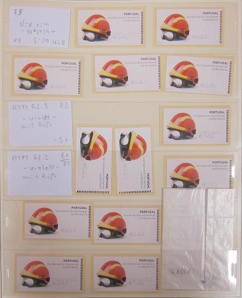 0265 (276).jpg -     Lote:    265      Colecção Especializada - Etiquetas      Lotes Especiais       Descrição:      1981/2010 &mdash; Etiquetas.   Coleção composta por 12 álbuns com etiquetas desde percursoras e Framas até 2010, com provas, erros, FDC's, etiquetas novas e usadas, sobrescritos circulados, variedades de impressão e papéis. Importante estudo. Lote a ver.        Lote ETQ       Valor Base:     &euro; 3000,00     Valor Venda:     &euro;      